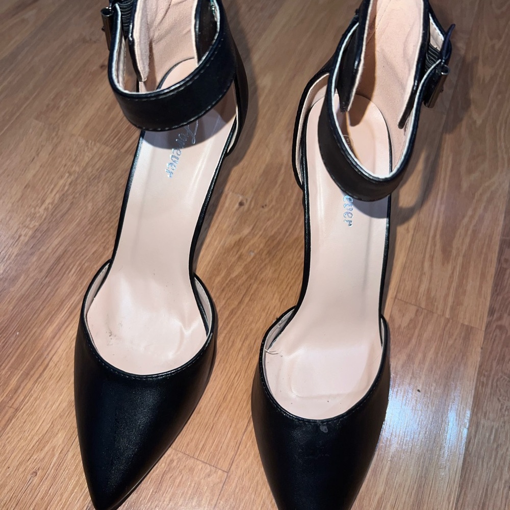 Forever Link Black Ankle Strap Heels - Picture 2 of 4